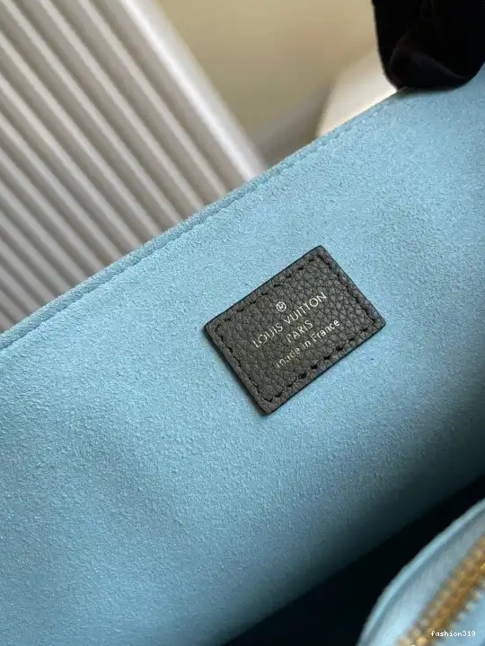 SHOPPER LOUIS VUITTON LOCKME 0406